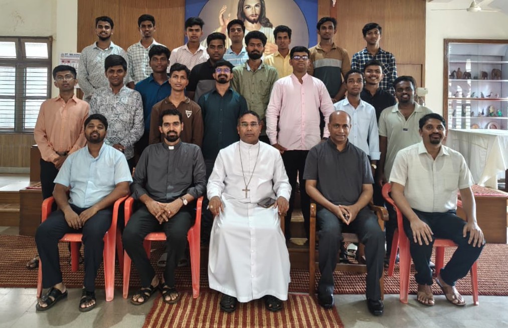 The Karwar Diocesan Seminarians’ Gathering was held at Puneeth Sadan Shirwad.